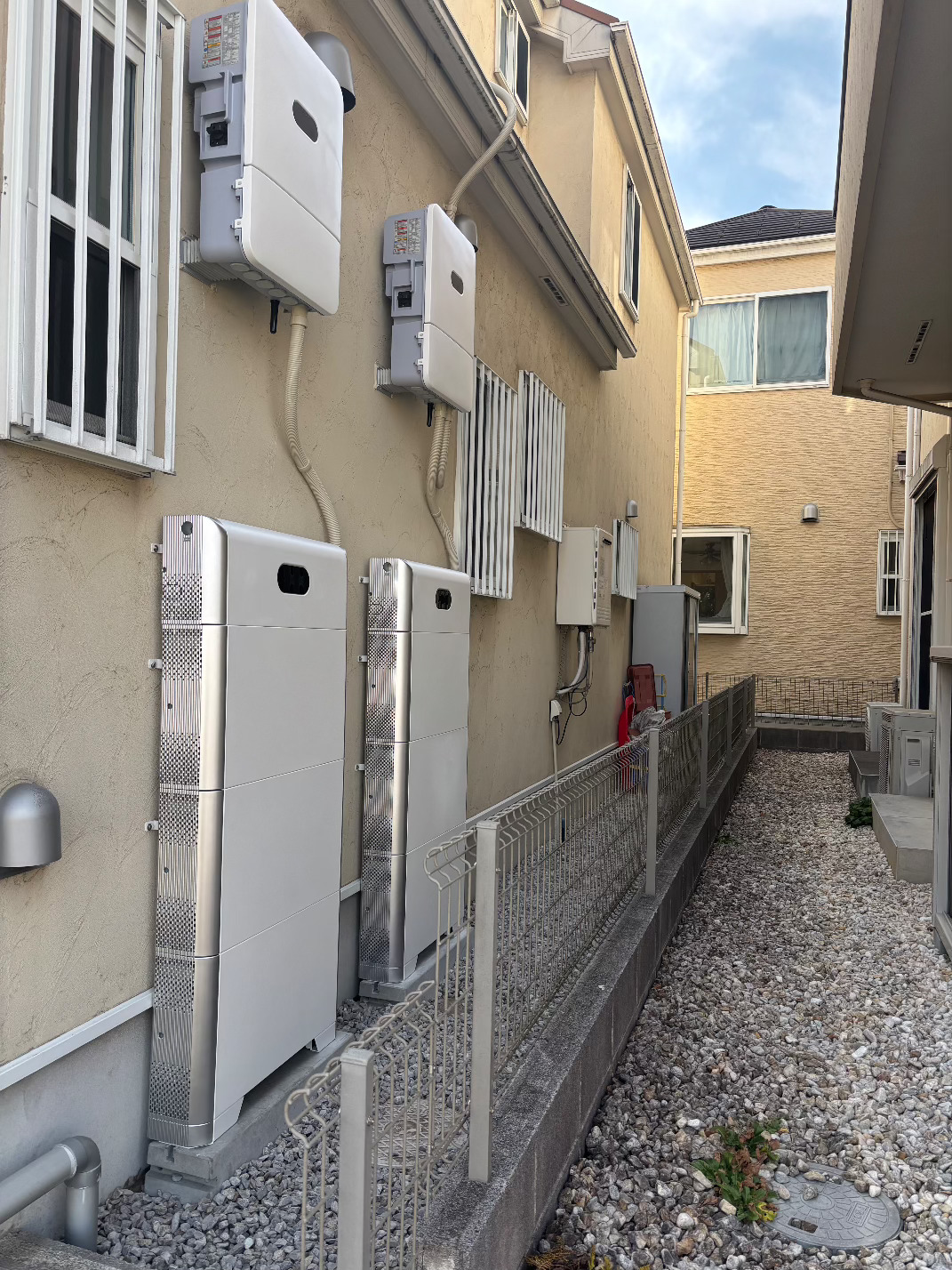 北流れの屋根でもソーラーパネルを設置できます。